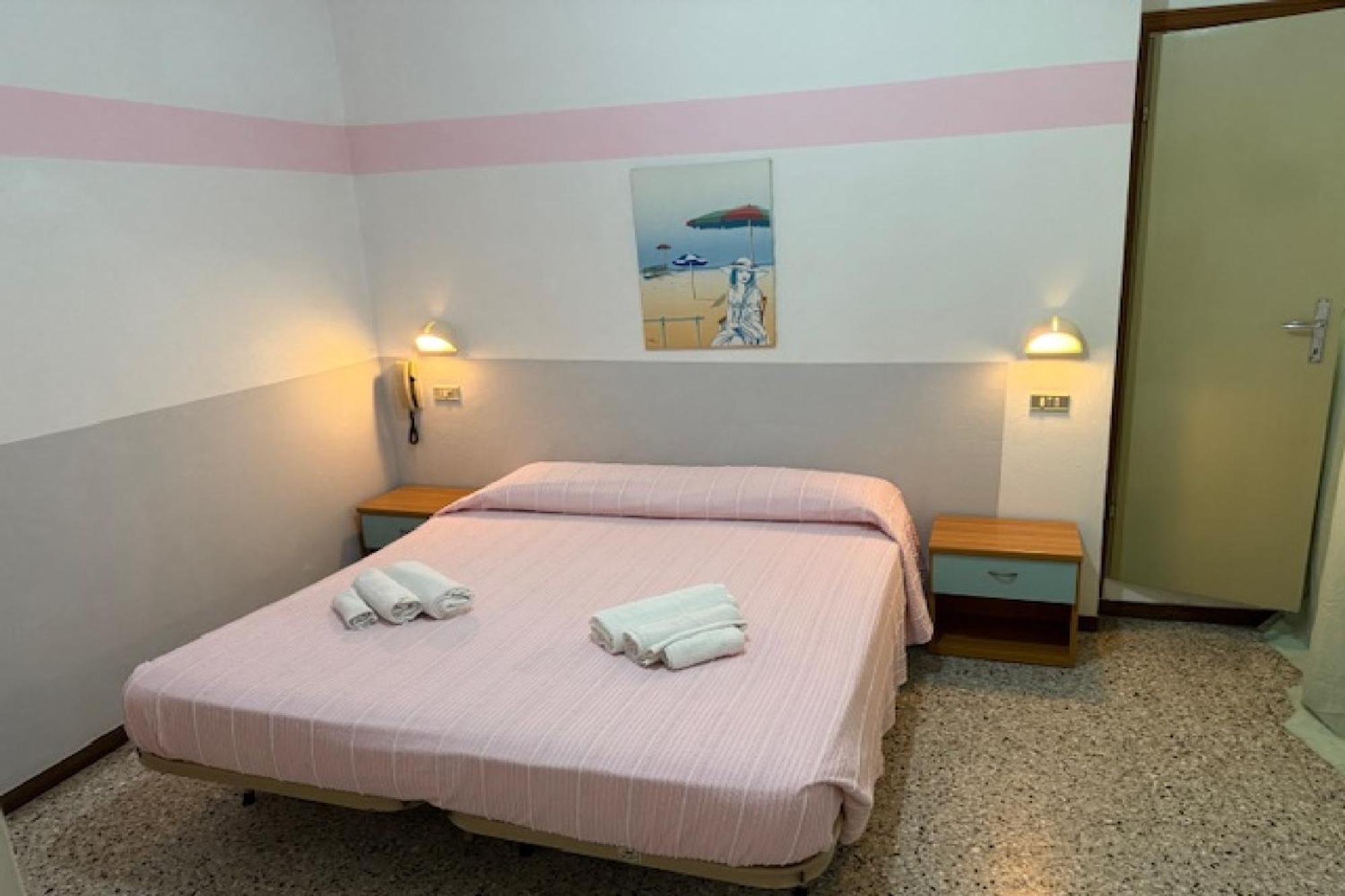 Hotel Nives Rimini Exterior photo
